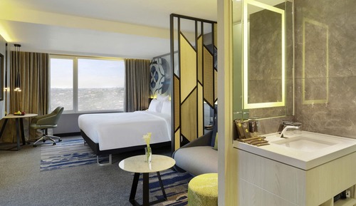 Deluxe Studio, 1 King Bed