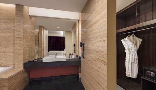 Executive Suite, 1 King Bed with Sofa bed