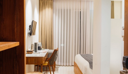 Superior Room, Pool View