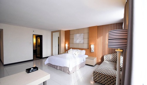 Family Room, 1 King Bed