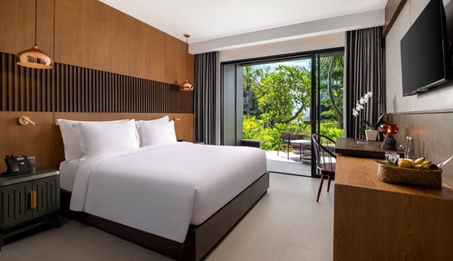 Deluxe Room, 1 Bedroom, Partial Ocean View