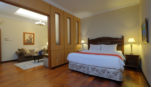 Executive Room