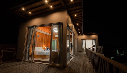 Panoramic Suite, City View
