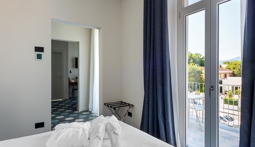 Suite, Garden View