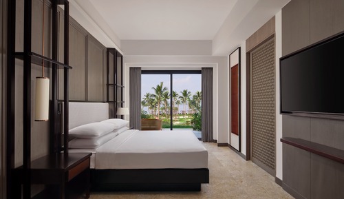 Premium Room, 1 King Bed (View)