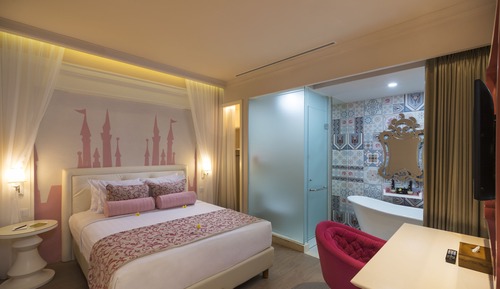Girls Suite