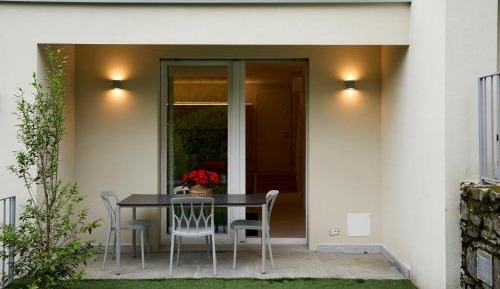 One-Bedroom Apartment with Garden View