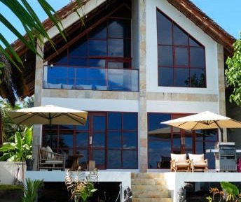 Four-Bedroom Deluxe Home - Oceanfront