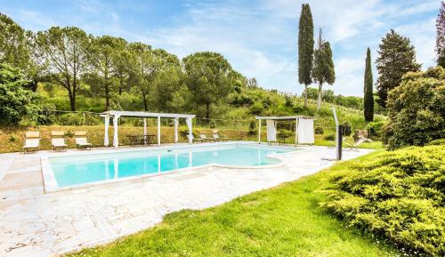Villa with Garden View