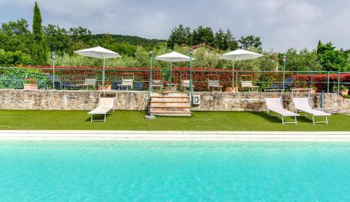 Two-Bedroom Deluxe Apartment with Garden View