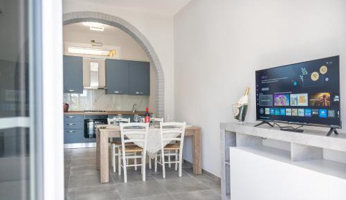 Four-Bedroom Deluxe Apartment