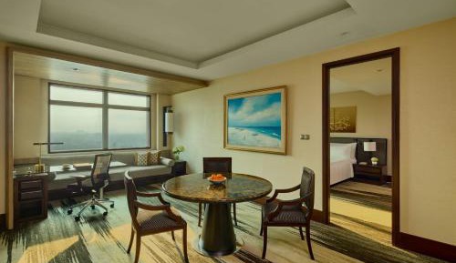 Grand Suite Red Level