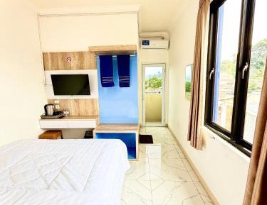 King Room with Balcony