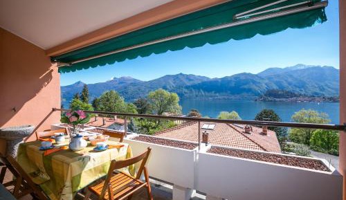 Apartment with Lake View