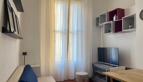One-Bedroom Apartment with Balcony