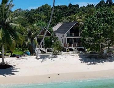 Villa - Beach Front