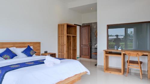 Double Room with Pool View
