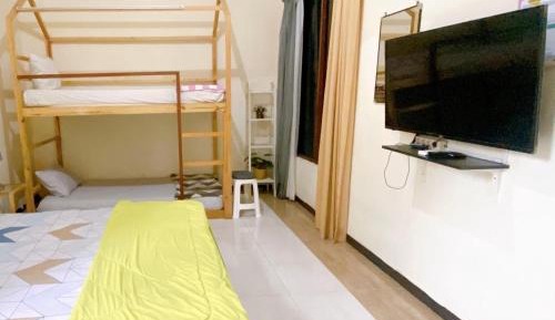 Quadruple Room with Shared Bathroom
