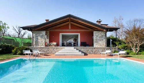Deluxe Villa