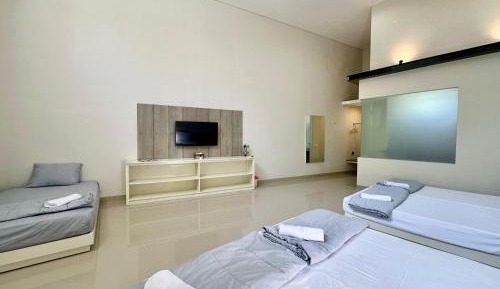 Deluxe Family Room
