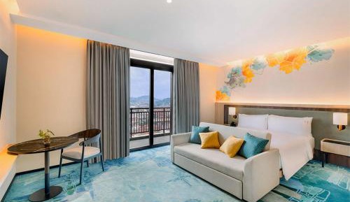 King Suite with City View