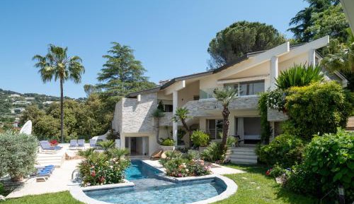 Villa with Sea View