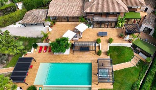 Deluxe Villa