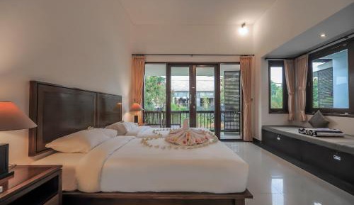 Apartment with Balcony