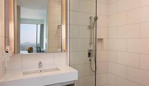 Premier Twin Room 