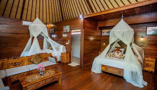Family Room with Garden View