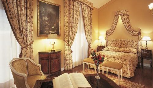 Deluxe Double Room with Terrace Green View