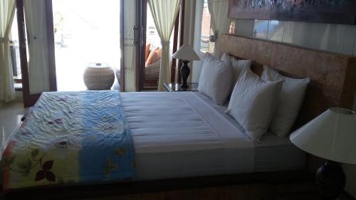Bungalow with Sea View