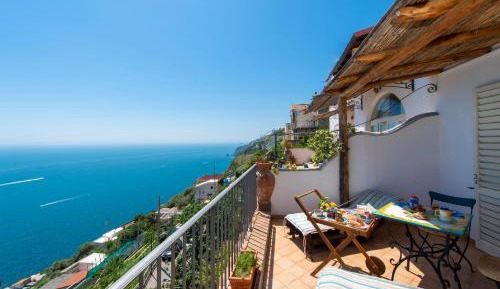 One-Bedroom Apartment with Sea View