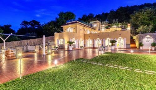 Five-Bedroom Villa