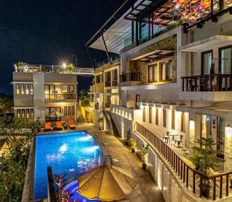 Suite with Pool View