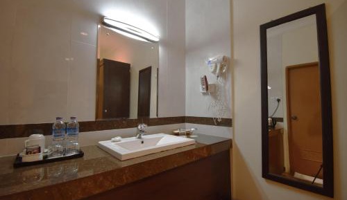 Deluxe Double Room with Garden View