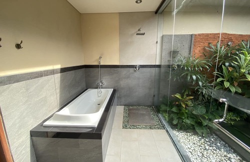 Sayan Villa | 2 Seasons : Villa Moon - Luxury with Private Pool
