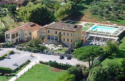 San Lorenzo a Vaccoli Hotel | Hotel Villa Cheli