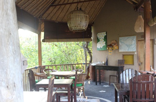 Seraya Hotel | Frangipani Inn Restaurant