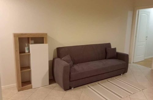 San Donato Apartment | Lovely apartment for 5 guests with WIFI, A/C, TV, balcony and parking