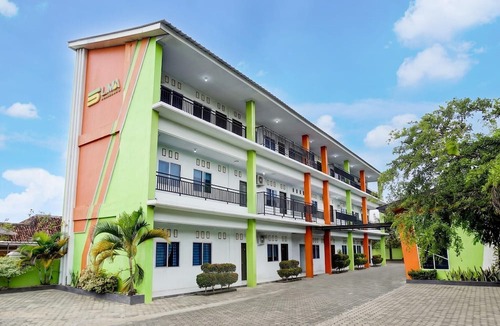 Rajabasa House | Lima Residence Deluxe Twin