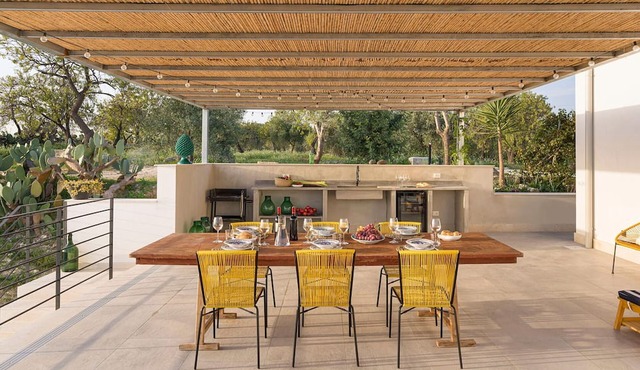 Beautiful private villa with A/C, WIFI, private pool, terrace, panoramic view and parking