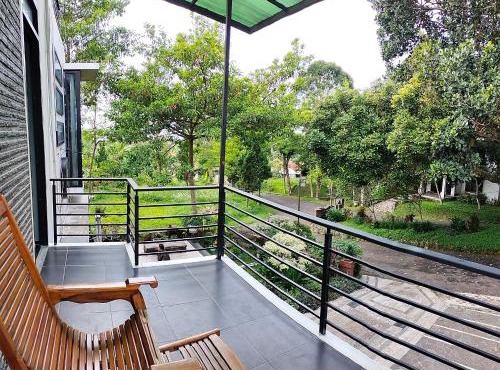 Villa Omahe Dewe by Da- hee