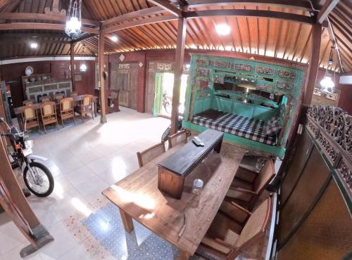 Villa Joglo Pakem