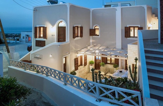 Suite Home Santorini